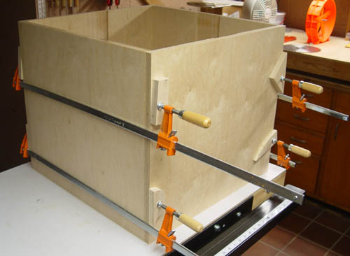 Mirror box clamp