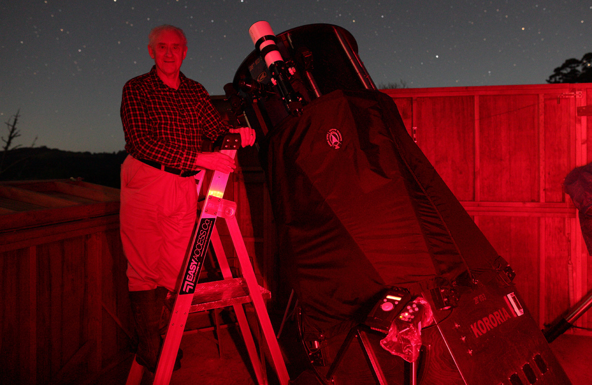 Stephen and his 28" f/3.3 SDM telescope
