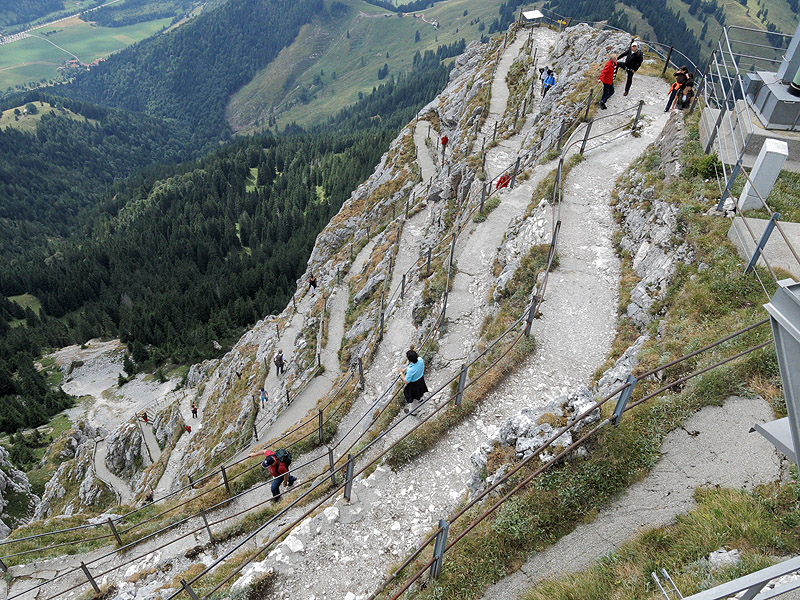 Switchbacks take us up the mountain