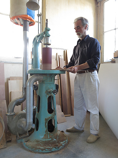 A spindle sander