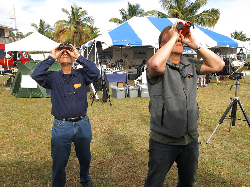 Howie and Markus binoview the sun