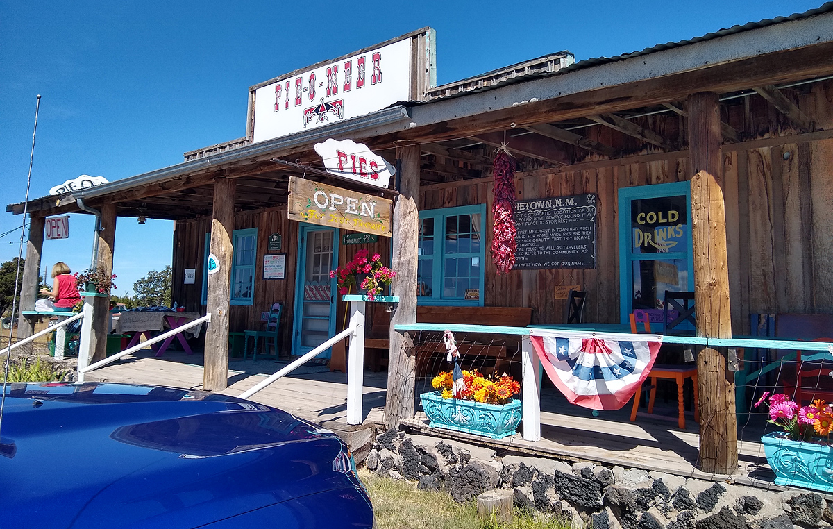 Pie-o-neer restaurant in Pie Town, NM